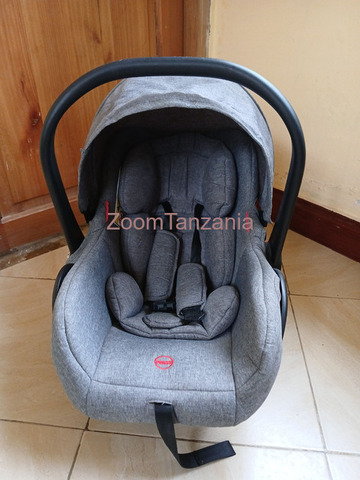 Baby's car seat