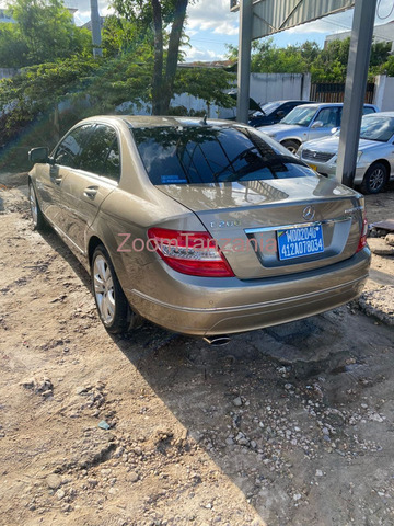 Mercedez benz.  C class.  2009 - 6/6