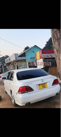 Toyota crown Athlete - 2/5