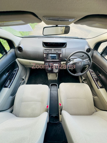 TOYOTA PASSO SETTE - 6/6