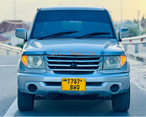 Pajero.        2002 - 1/6