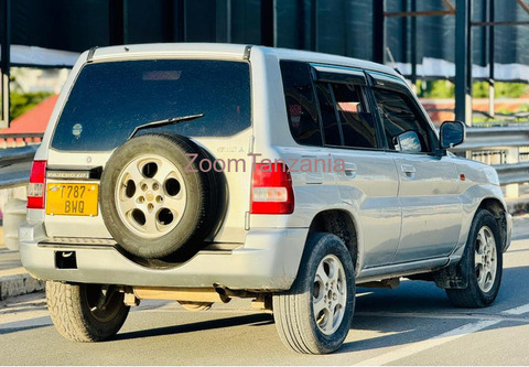 Pajero.        2002 - 2/6