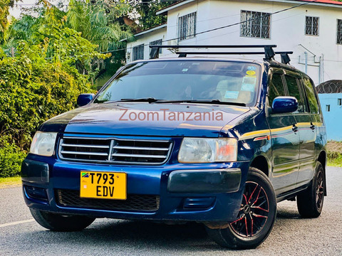 Toyota succeed - 5/5