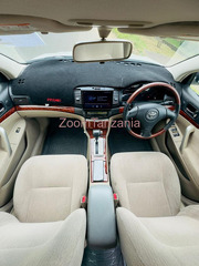 Toyota premio