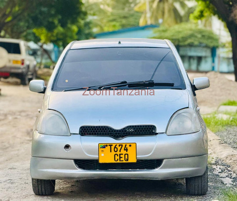 Vitz.     2002 - 1/6