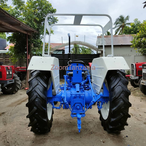 Ford 4600 Used Tractor - 4/4