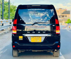 Toyota Noah new model