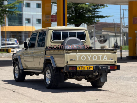 Toyota Landcruiser pick up 2019 - 2/5
