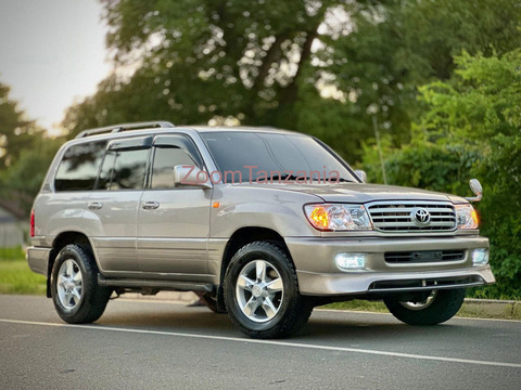 Toyota Landcruiser VX limited - 3/4