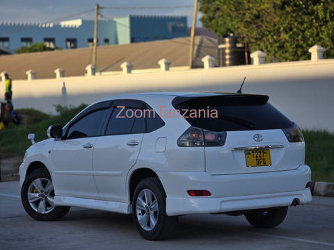 Harrier gari nzuri sana tshs:19,000,000/= - 3/4
