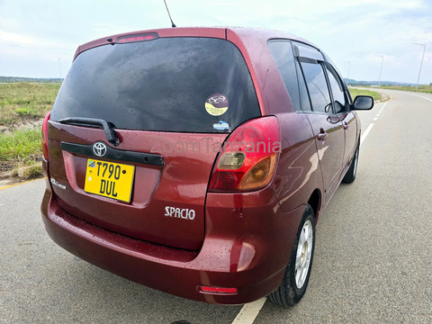 Toyota spacio - 1/5