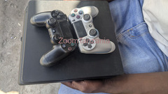 Playstation 4 slim