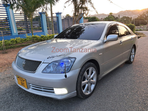 Toyota crown - 3/6