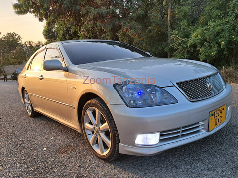 Toyota crown - 4/6