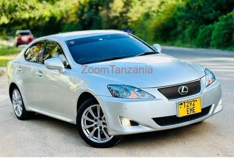 LEXUS IS (EHE) - 2/5