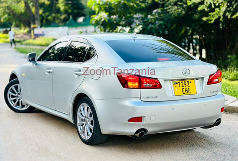 LEXUS IS (EHE) - 4/5