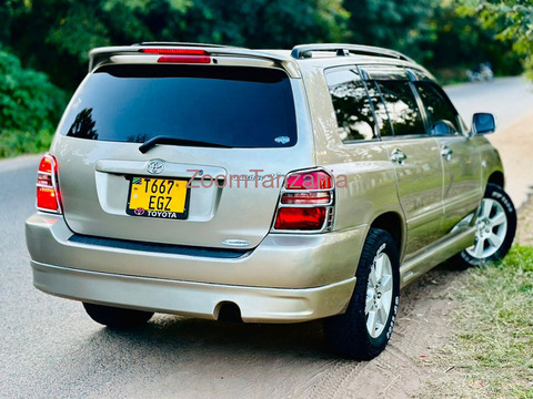 Toyota kluger - 3/6