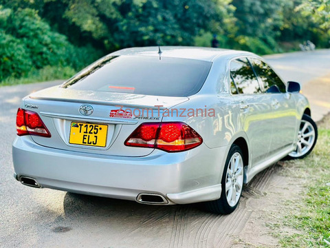 Toyota crown - 2/4