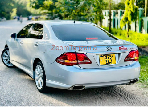 Toyota crown - 3/4