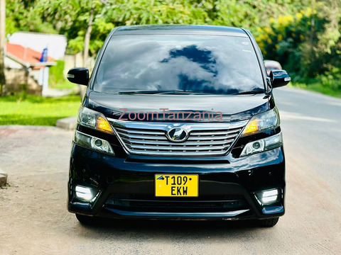 Toyota VELLFIRE (EKW) - 2/2