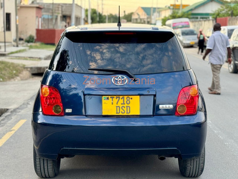 TOYOTA IST - 5/5
