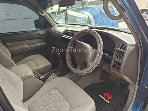 Nissan. Patrol  TD 42.       2004 - 2/6