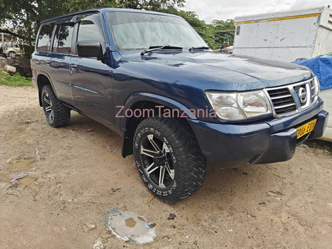 Nissan. Patrol  TD 42.       2004 - 6/6