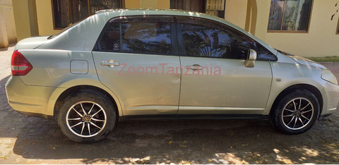 Nissan tiida 2007 - 5/6