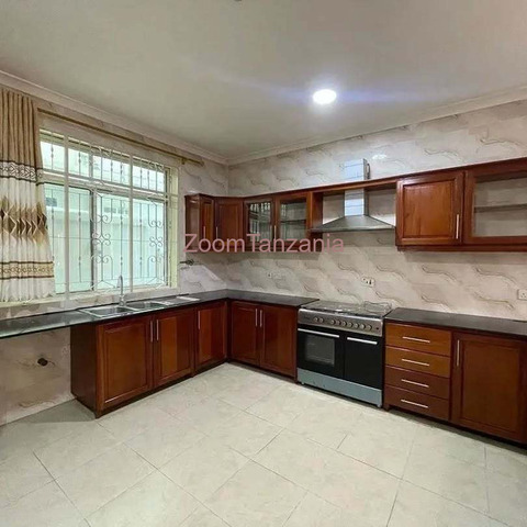 5bdrm House for rent Peninsula msasani - 3/5