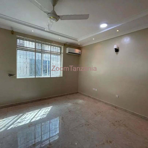5bdrm House for rent Peninsula msasani - 4/5