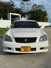 Crown Athlete Nzuri Tshs:13,800,000/=