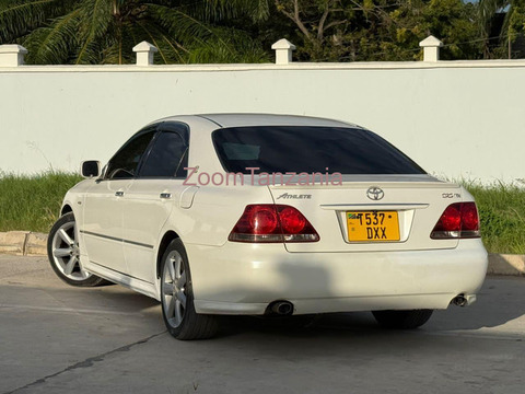 Crown Athlete Nzuri Tshs:13,800,000/= - 2/4