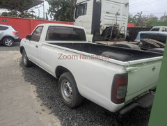 Nissan hardbody