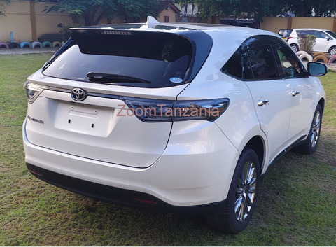 Toyota Harrier - 4/6