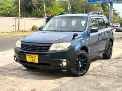 Subaru. Forester.     2009
