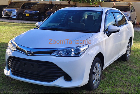 2017 Corolla Axio - 3/5