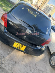 Vitz.  New model.    2006