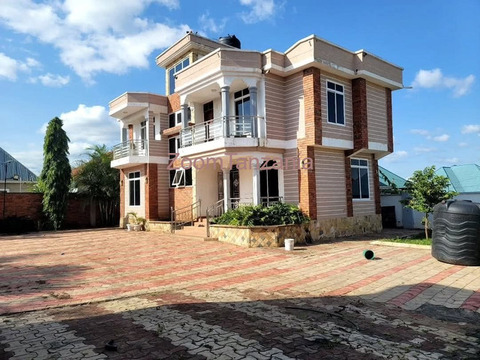 6BEDROOM HOUSE FOR RENT AT OLASIT-ARUSHA-TANZANIA - 3/6