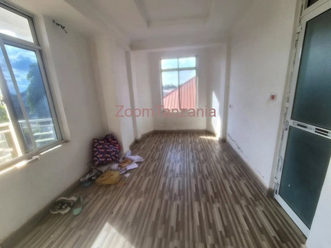 6BEDROOM HOUSE FOR RENT AT OLASIT-ARUSHA-TANZANIA - 4/6