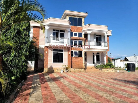 6BEDROOM HOUSE FOR RENT AT OLASIT-ARUSHA-TANZANIA - 6/6
