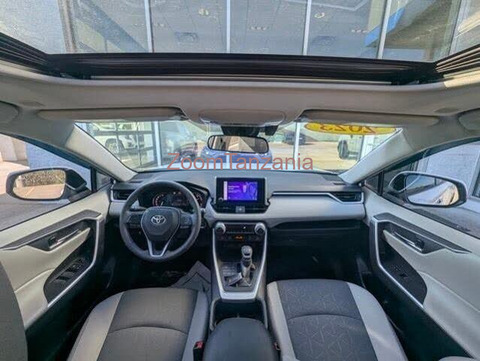 Selling My 2023 Toyota Rav 4 XLE AWD - 3/3