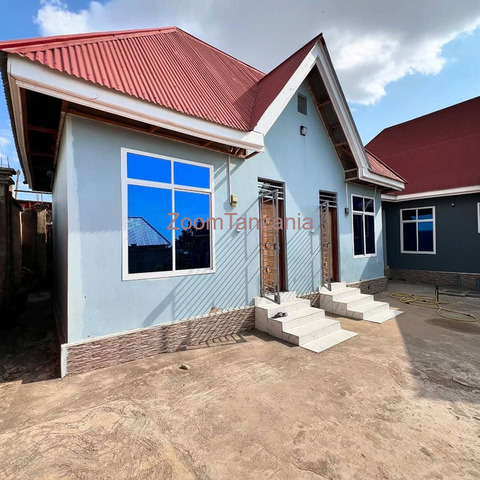 Chumba kimoja self kikubwa kinapangishwa nyasaka - 4/5