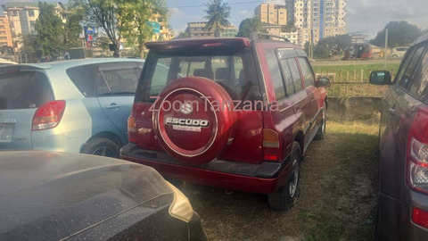 Suzuki escudo.     1997 - 3/4
