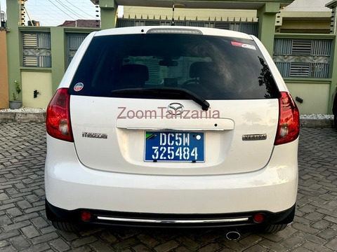 Mazda verisa.     2011 - 3/6