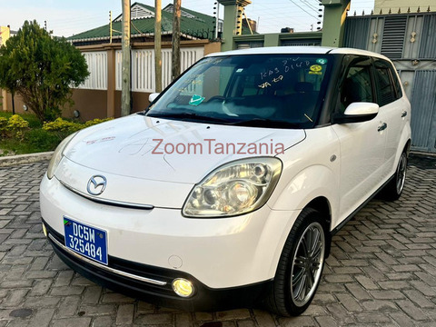 Mazda verisa.     2011 - 4/6
