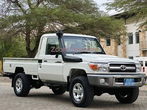 Hardtop single cabin.   2013 - 6/6