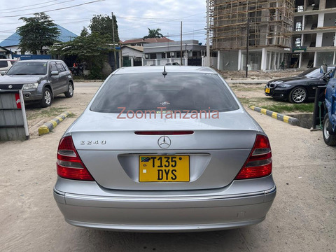 Mer cedez benz.  E Class.   2003 - 3/4