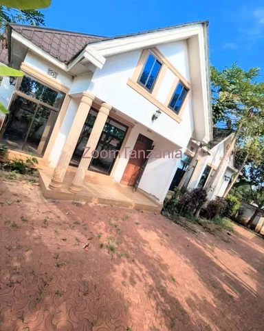 3BEDROOM HOUSE FOR SALE AT OLKERIAN ARUSHA-TANZANIA - 3/6