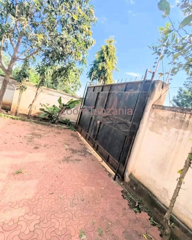 3BEDROOM HOUSE FOR SALE AT OLKERIAN ARUSHA-TANZANIA - 6/6