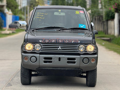 Pajero.  Mini.      2002